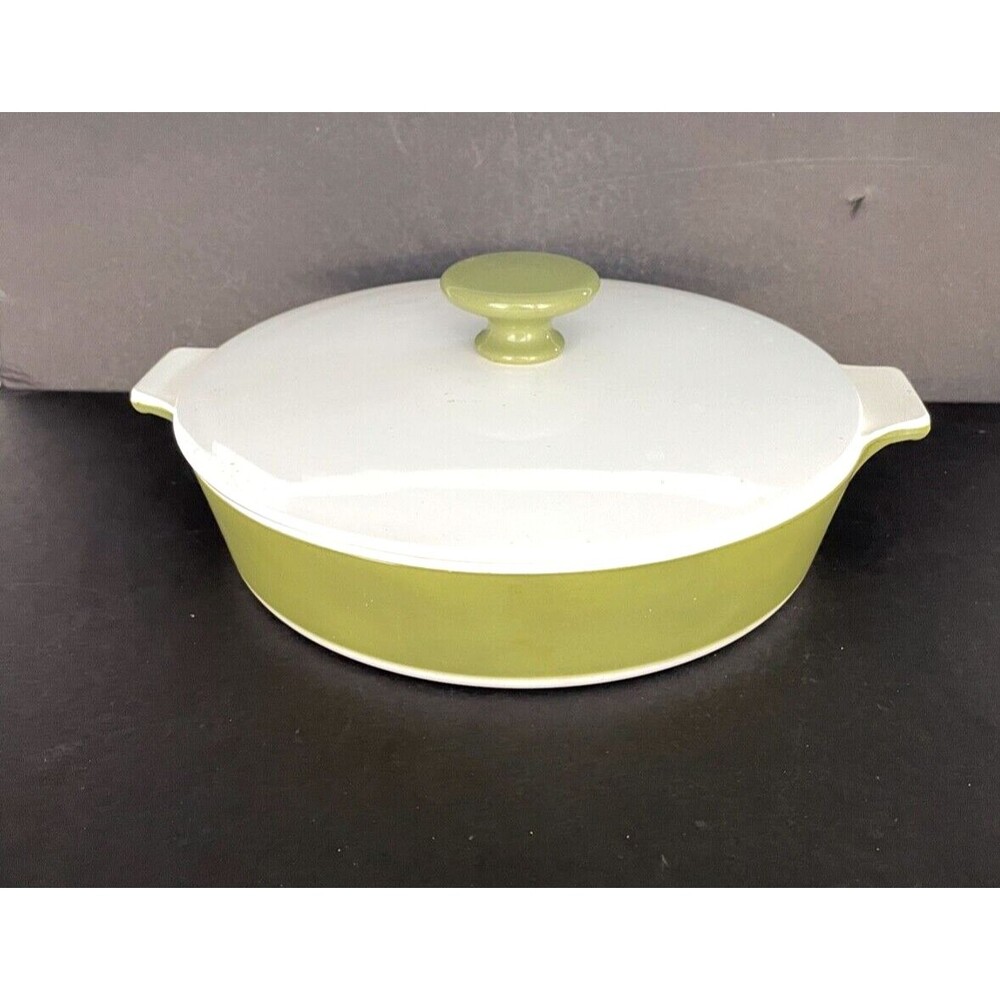 Vintage Corning Ware 8.5" Avocado Green Covered Casserole Pan w/ Lid P-708 1/2-B
